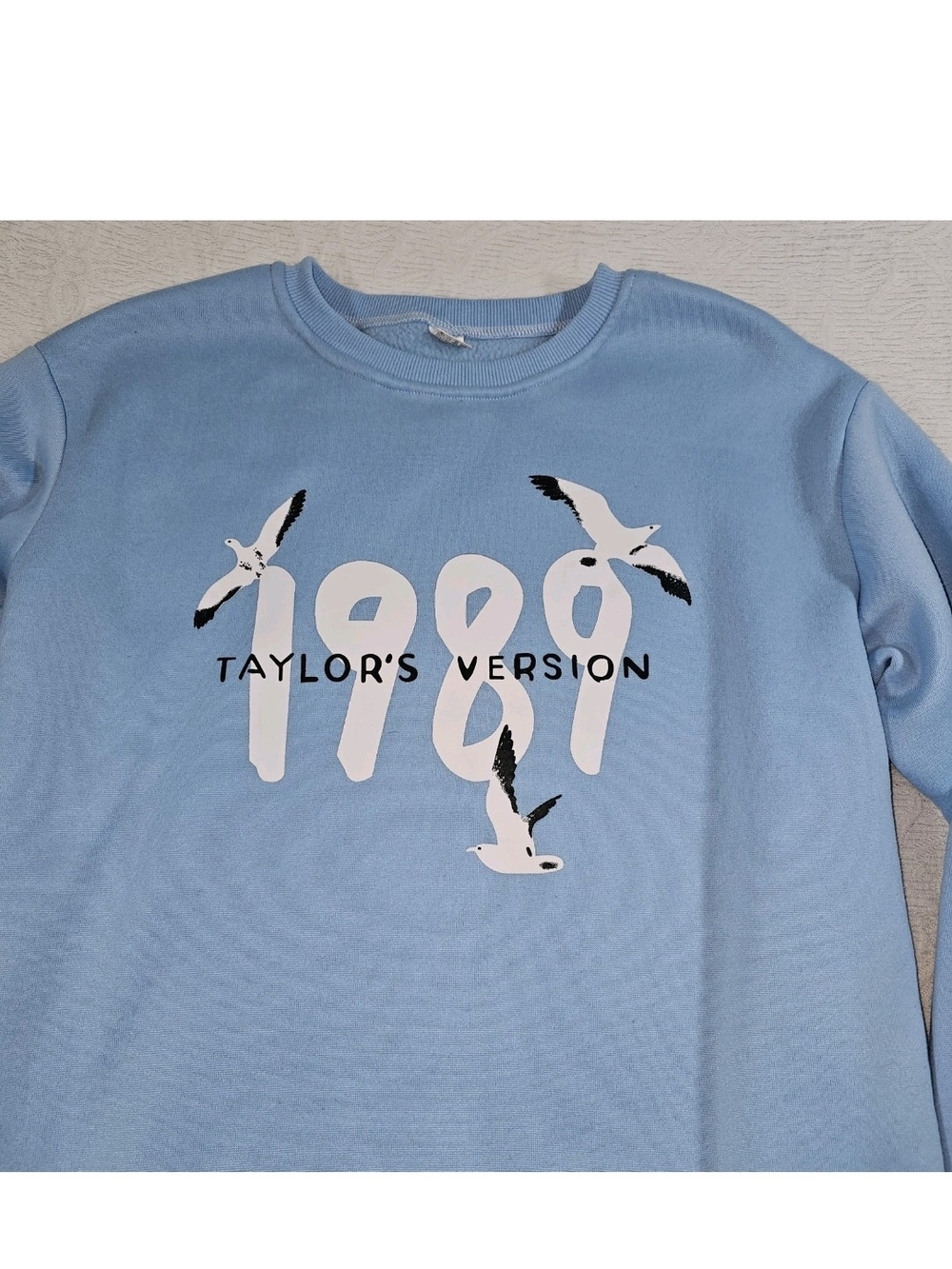 Taylor Swift 1989 Taylor's Version Seagull Crewneck Sweatshirt Blue Medium Soft